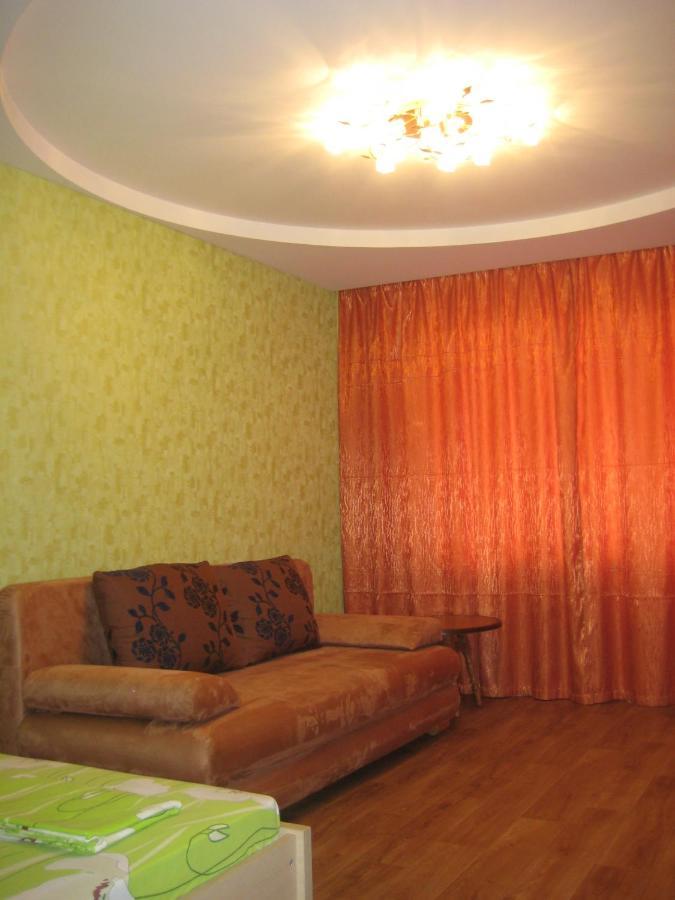 Комфортная 1-Комнатная Новопречистенская 1 Cherkasy Bagian luar foto